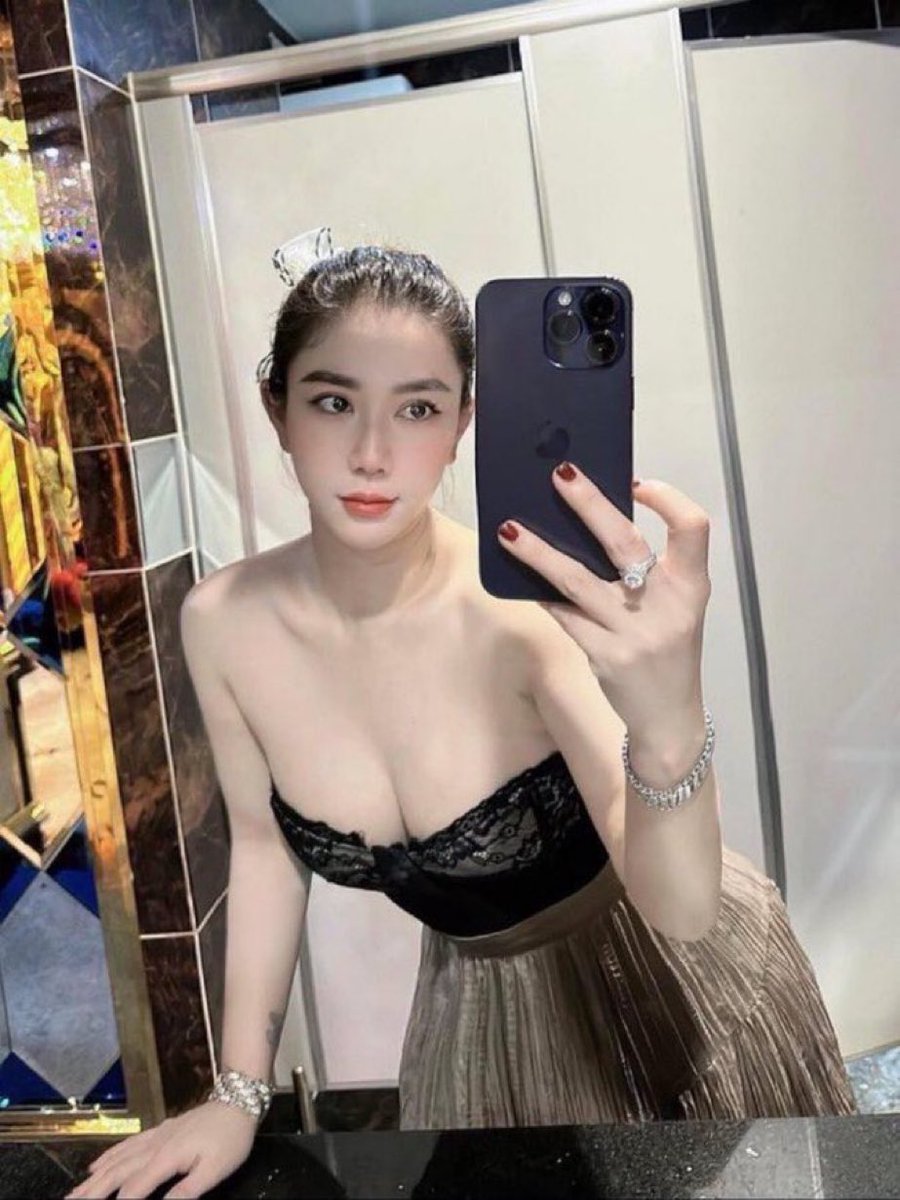 Lol dâm anh có giám bú

Sét kèo trong này linktr.ee/ppa16 anh ưi