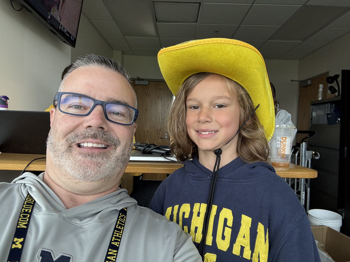 Jaymo29's tweet photo. Awesome to have Kane here today as our final junior announcer of the season! Kane will introduce @umichbaseball’s fist batter of the game today! #FromTheFish https://t.co/Q6YnWw8fKM