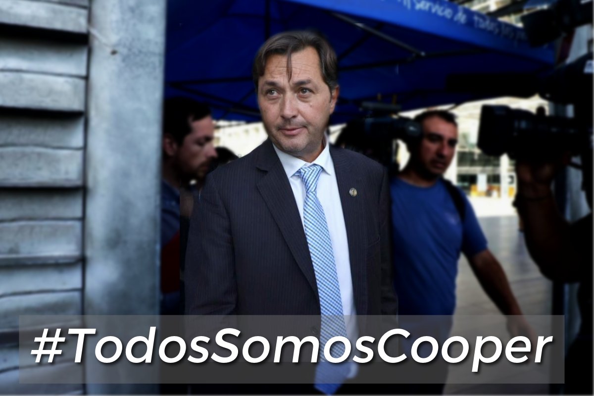 cristian_arayal's tweet photo. A quién más le parece impresentable la remoción del fiscal Patricio Cooper? Opinen, que los sigo 💪
#TodosSomosCooper #TodosSomosFiscalCooper https://t.co/9KUgt0aXTN