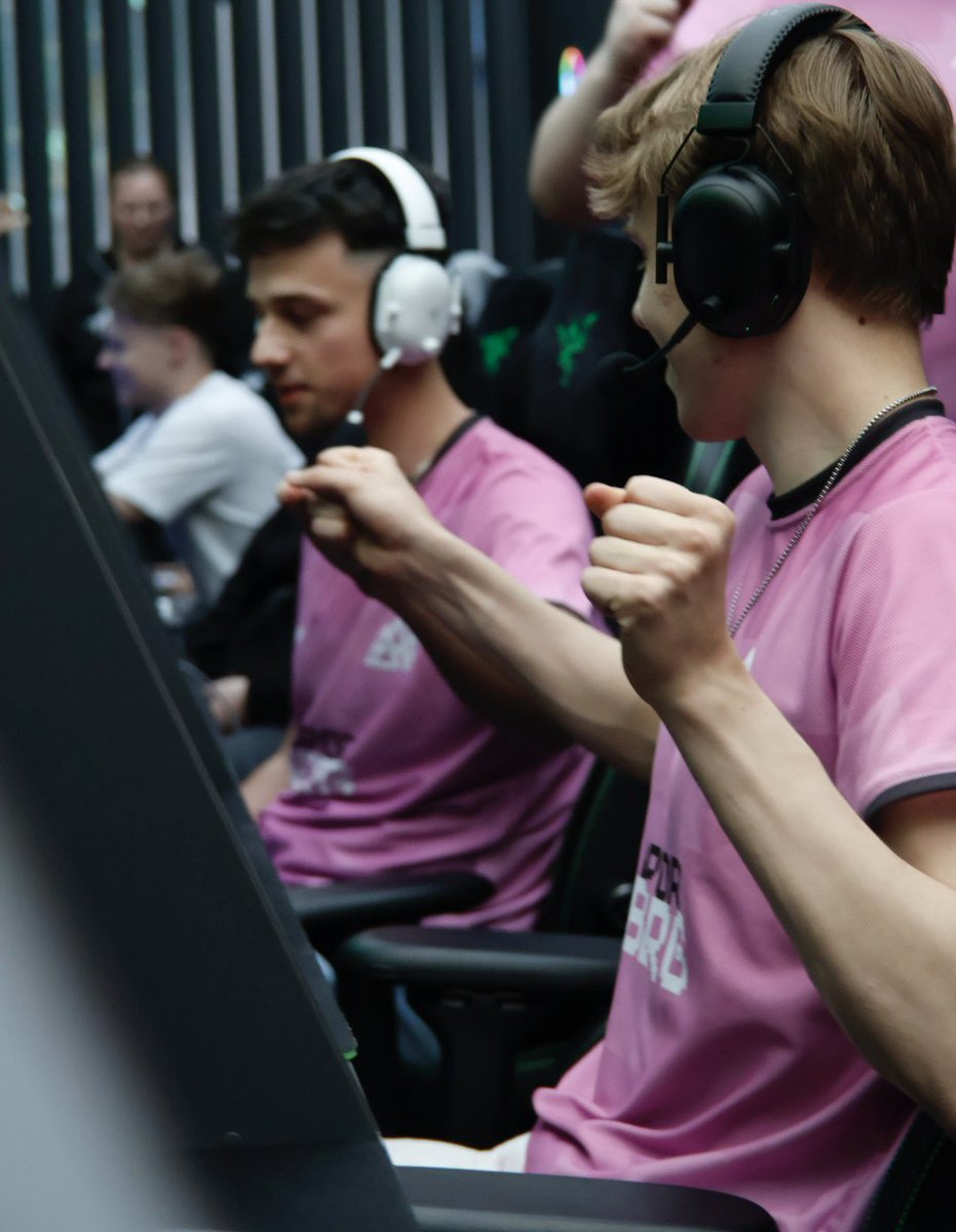 BERG (@esportberg) on Twitter photo SPLIT 1 CHAMPS VS SPLIT 2 CHAMPS MID-OFF☘️☘️
<a href="/Morekats/">Morekats Gaming</a> 💸
twitch.tv/RivalRushRL
#AUFNBERG <a href="/RivalRushRL/">Rival Rush</a> SPLIT 1 CHAMPS VS SPLIT 2 CHAMPS MID-OFF☘️☘️
<a href="/Morekats/">Morekats Gaming</a> 💸
twitch.tv/RivalRushRL
#AUFNBERG <a href="/RivalRushRL/">Rival Rush</a>