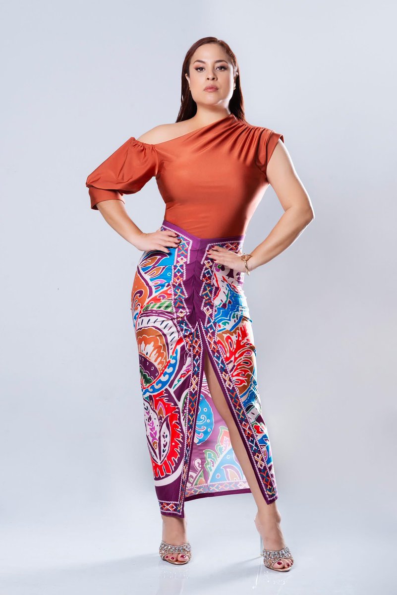 misandyfashion's tweet photo. Tops asimétricas para darle un toque fashionista a tu look https://t.co/IIHYDy8jfm