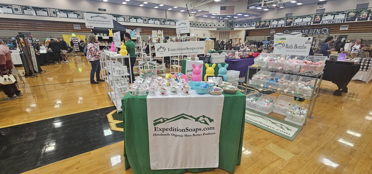 That’s a wrap on Spring 2025 craft shows! 🎉From gyms to Frankenmuth, we loved meeting new + familiar faces. 💚Thanks for supporting our family biz! See you this fall—until then, shop online: expeditionsoaps.com 🧼 📸 Pics below!