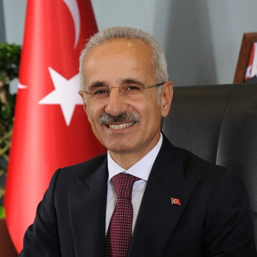 puremedya's tweet photo. Bakan Uraloğlu: 
"Genç kardeşlerimiz yasal olmayan VPN’leri kullanıyor.  Koyduğumuz bazı kuralları, VPN ile aşmaya çalışıyorlar." https://t.co/gfxiVehEDW
