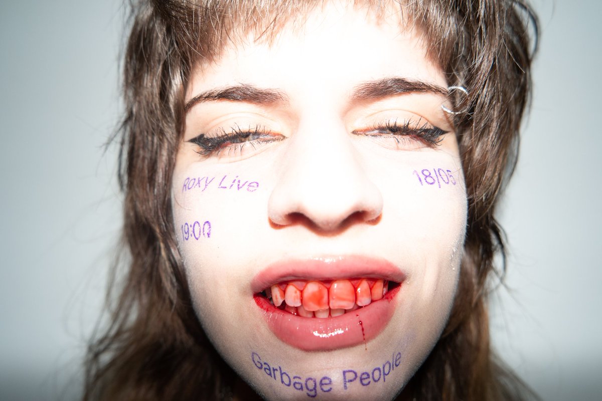 garbage__people's tweet photo. mañana ultima fecha x un tiempo... en el roxy junto a @pinholeeyesband, @mielamenta y @PocionSirena ♡ nv ahi
entradas: https://t.co/2XfHJ5z8r0 https://t.co/3g4B6vI2d8