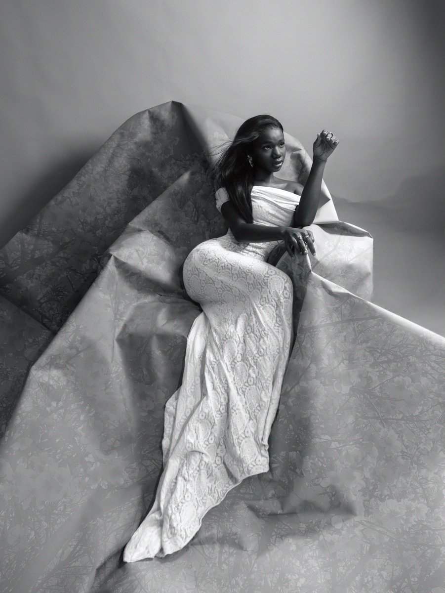 MyDadsBoss's tweet image. Hard to Find ✨
In Frame, @Fanciee_ 
Styled by @Fanciee_ 
Photographed by Me: