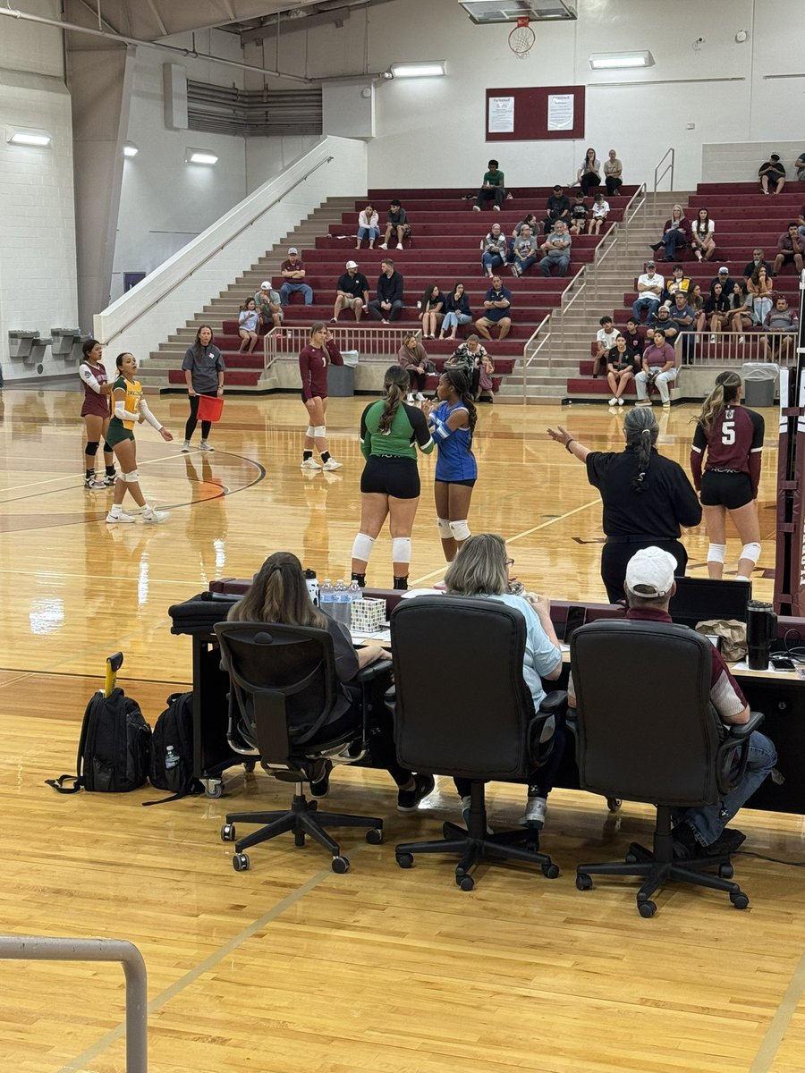 Pearsall Lady Mavs VB 🏐 tweet media
