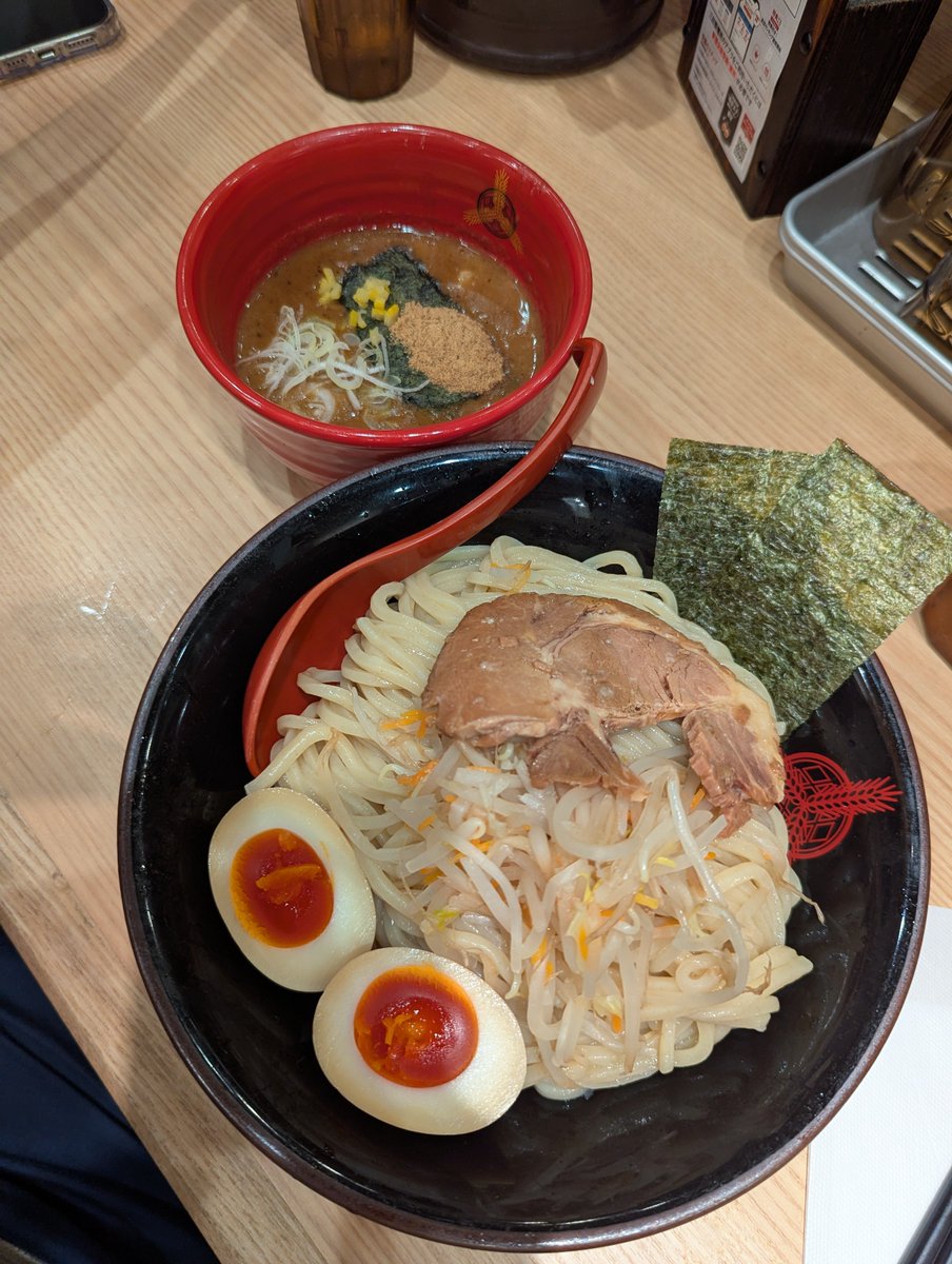 khvngyn's tweet photo. https://t.co/w0d6JfwqcC