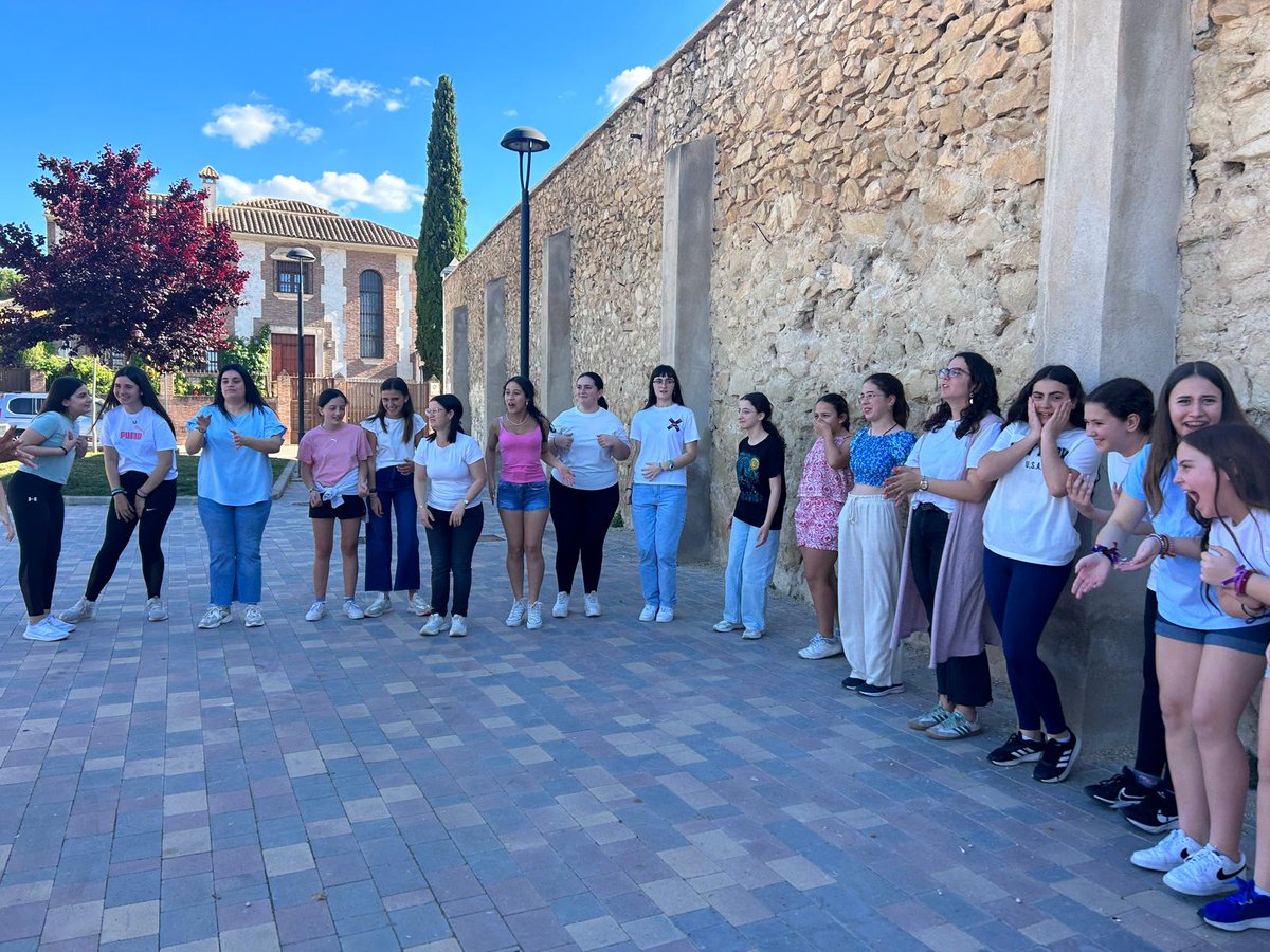 CongregacionHPM's tweet photo. 24 HORAS CONTIGO- CON ÉL 

Disfrutando de un ambiente de oración, juegos, reflexiones y de amistad que nos hacen volver a casa más felices y agradecidos.
El próximo año, más y mejor. ❤️ https://t.co/yxt1Ft2SsD