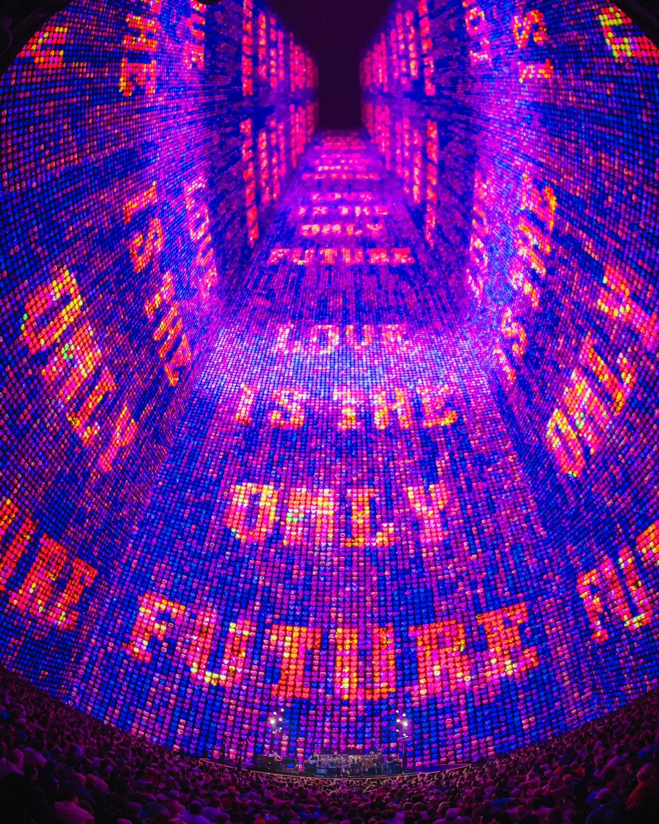 BobWeir's tweet photo. All the years combine, they melt into a dream…💭💜💀 #DeadForever

📸: @RichFury &amp; @JayBlakesberg https://t.co/gr4u4FUehi