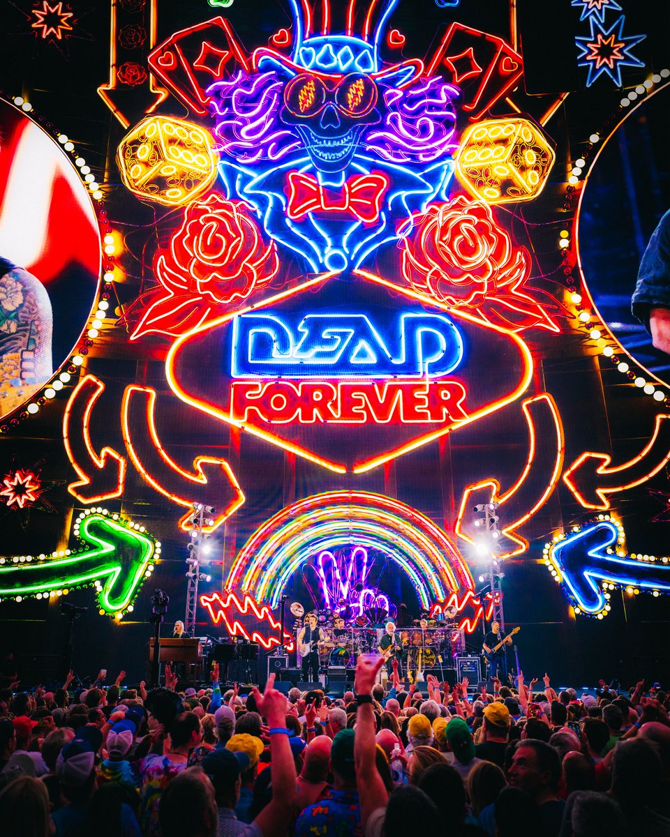 BobWeir's tweet photo. All the years combine, they melt into a dream…💭💜💀 #DeadForever

📸: @RichFury &amp; @JayBlakesberg https://t.co/gr4u4FUehi