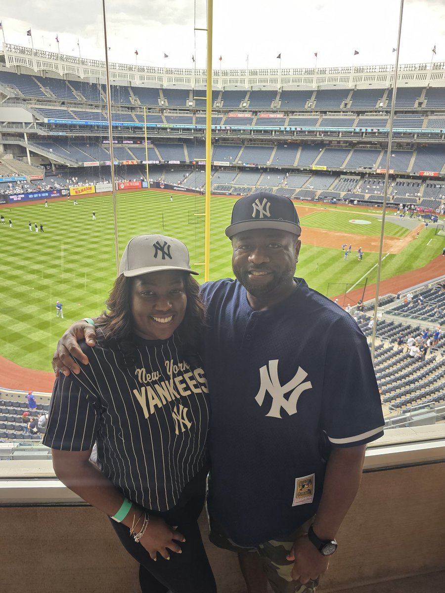 BigRockDolo's tweet photo. @Yankees #RepBX https://t.co/6VfzJwo3M6
