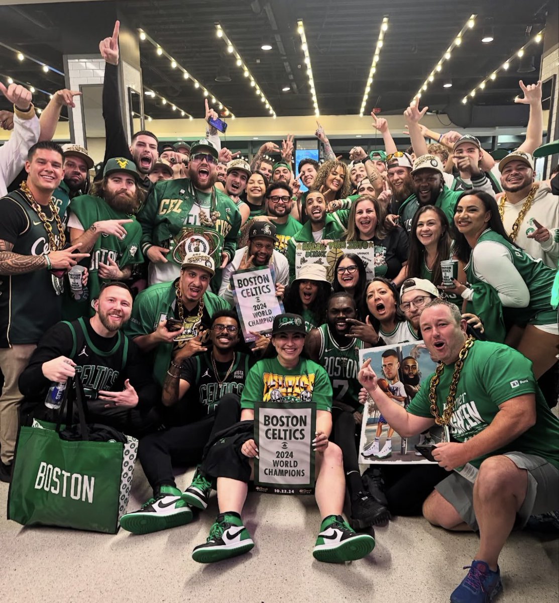 BriMarieD's tweet image. We saw a Banner go up, we also saw our player go down. We will rise again ☘️💯