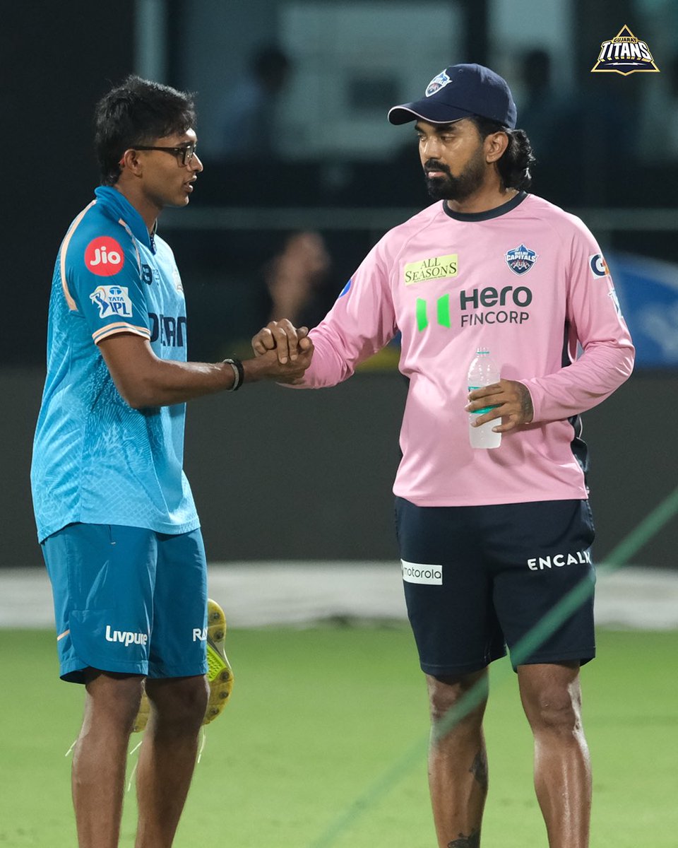 gujarat_titans's tweet photo. @ShubmanGill @imkuldeep18 @imohitsharma18 @ItsAshishNehra https://t.co/2VJiLNLQYZ