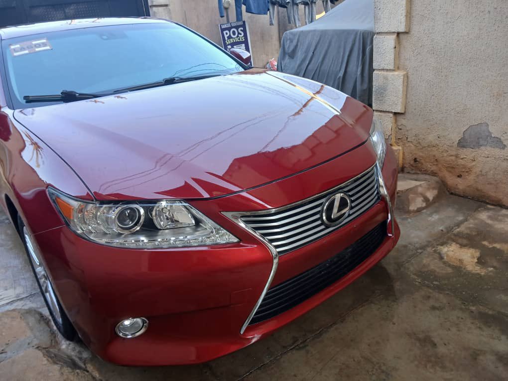 Smart_Autos_Ng's tweet photo. Foreign used Lexus es350 2015 up for sale 
✅Full options 
⚙️in perfect condition 
Price:#23Million 
📍Lagos 
📞Whatsapp/call:07063699719. https://t.co/4CJYwtbBLD