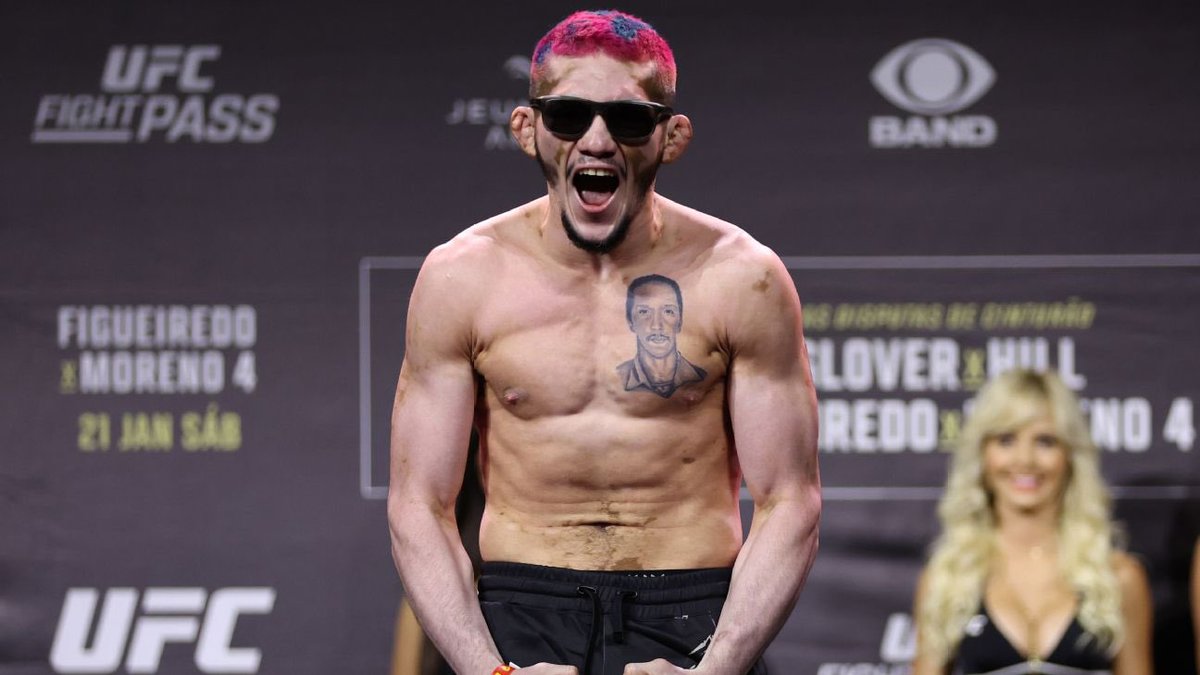 FightSideFR's tweet photo. 🇧🇷 Melquizael Costa (28 ans en 23-7) combat ce soir à #UFCVegas106 et effectue son 3ème combat en autant de mois 🏴‍☠️

- 22/02 vs. Andre Fili -> Guillotine R1
- 29/03 vs. Christian Rodriguez -> UD
- 17/05 vs. Julian Erosa -> ❓

Que voyez-vous ce soir pour le brésilien ? 🔥🔥 https://t.co/xMEe0DpecA