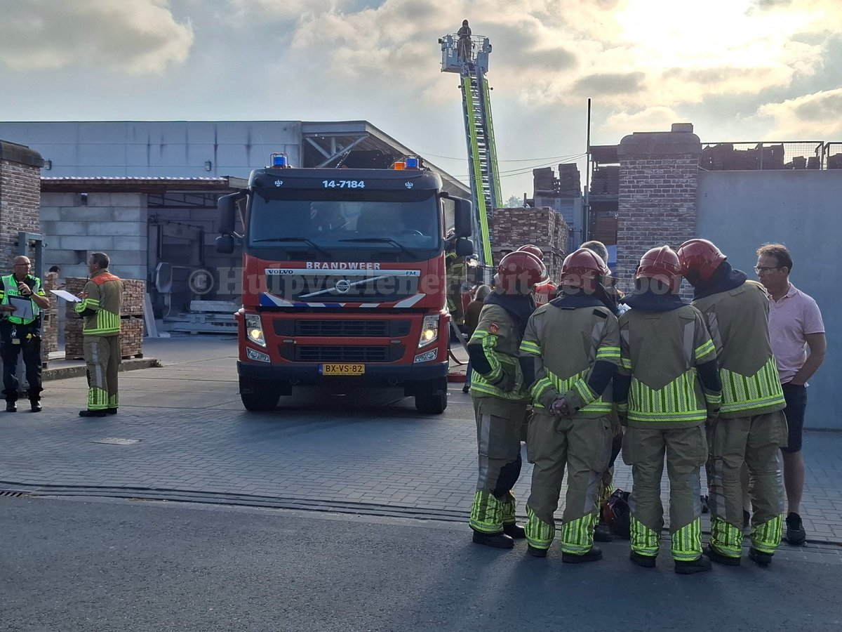 Brandbestrijding in Eemnes met ondersteuning vanuit omliggende plaatsen
