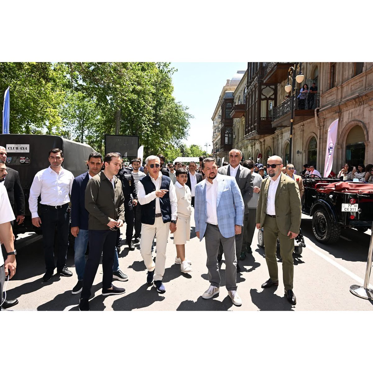 SoltanMammadov's tweet photo. ✅Azərbaycan Avtomobil Federasiyası  “Sürətin evolyusiyası”nda klassik avtomobilləri təqdim edib

#aaf #classiccars #Azerbaijan #evolutionofspeed https://t.co/5PeqUKqLgT