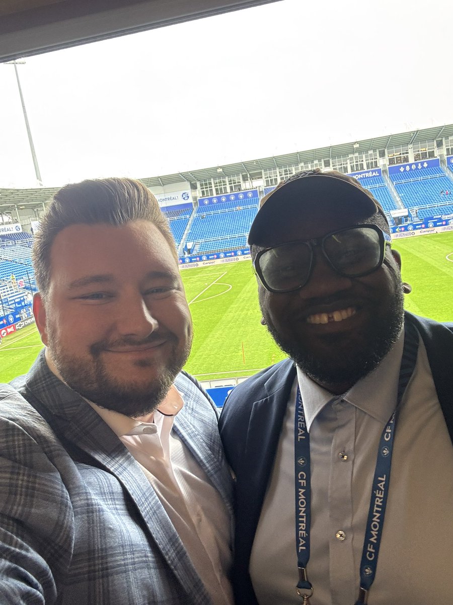 jasmin_leroux's tweet image. Je retrouve mon partner de radio du @cfmontreal sur @BPMSportsRadio, l’excellent @_sydfw cet après-midi pour le gros duel contre Toronto!
Dès 13h30 on y est pour 70 minutes d’avant-match en direct du Stade Saputo!