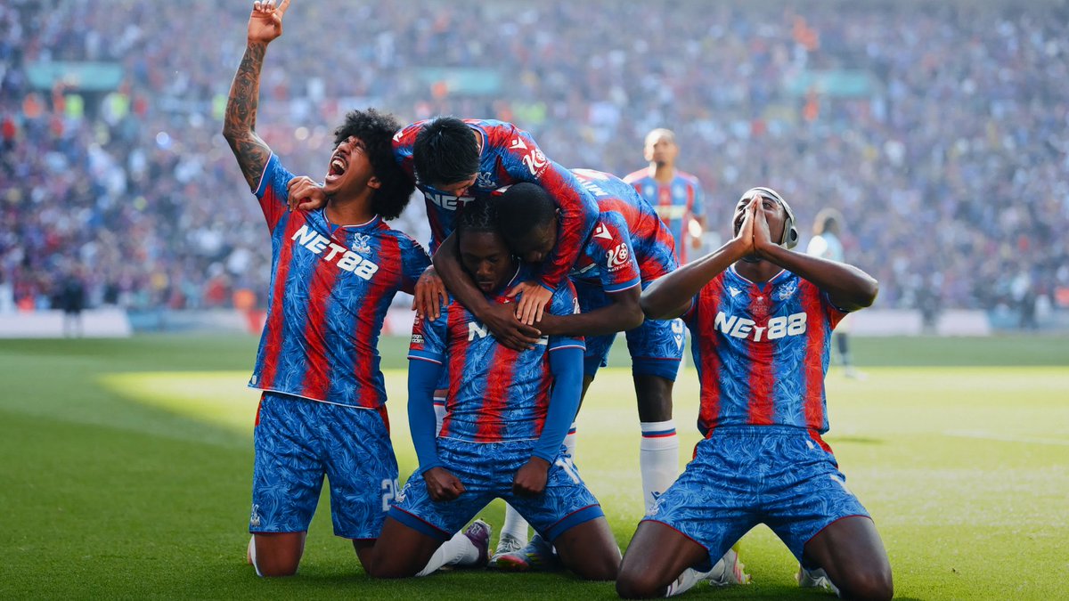 TO CELEBRATE PALACE WINNING THE FA CUP we’ll giveaway any shirt 👕🏴󠁧󠁢󠁥󠁮󠁧󠁿

RT and comment to enter! Best of luck, winner announced after the game!