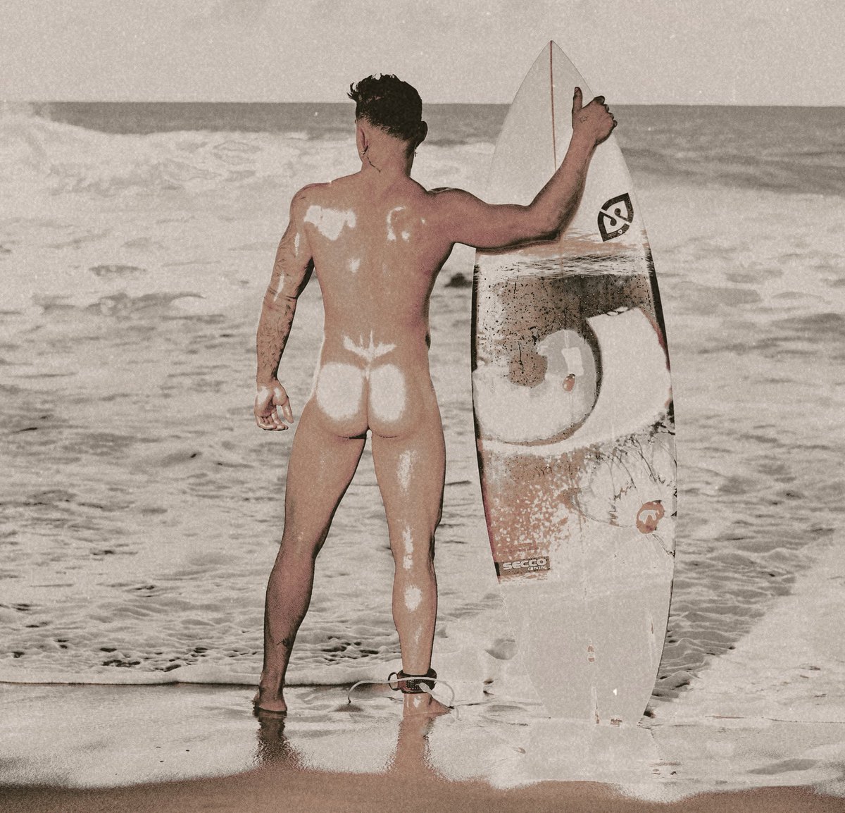 Zé ᅟᅟ ⠀
ᅟᅟ
ᅟᅟ
ᅟᅟ🌊 teu cachorro favorito, pai de menino, surfistinha. 1.80 altura. Tatuagens e mar. Enrustido — Posturado — Puto — Romântico —
Nsfw. pt-br only. Sem limites. 🌊