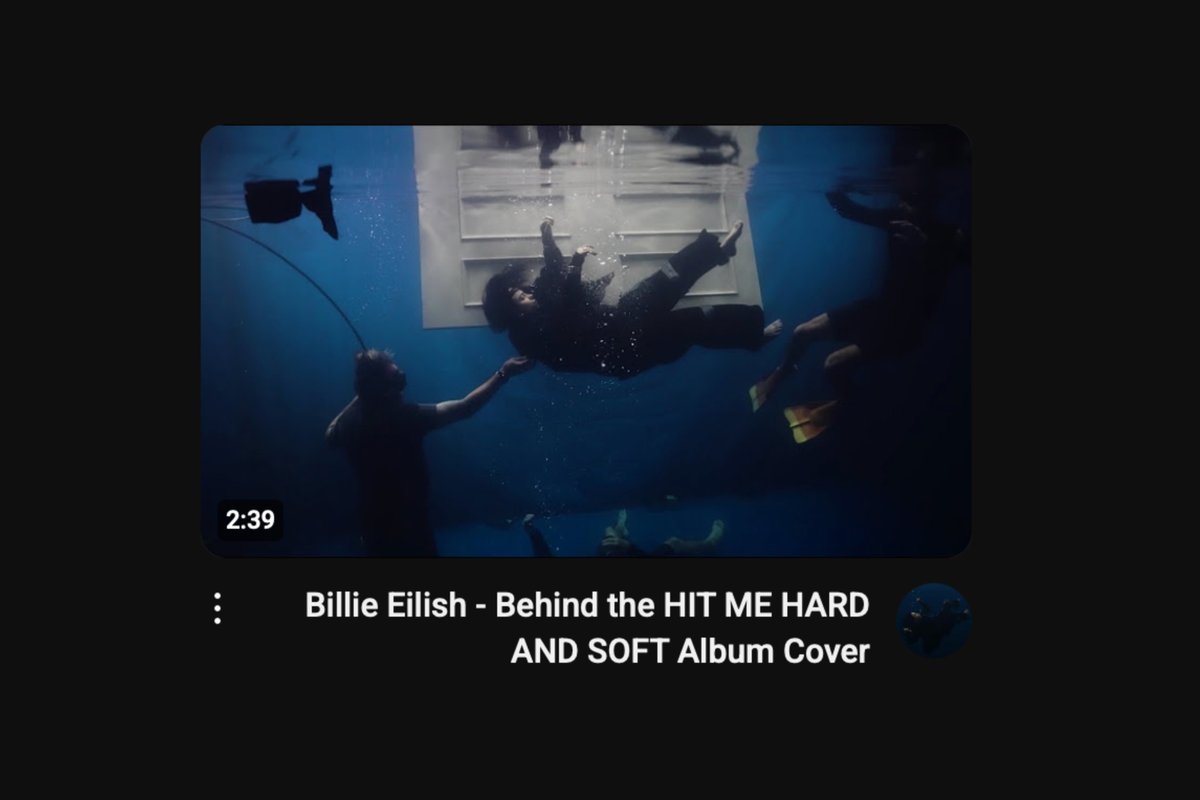 - اصدرت بيلي فيديو خلف كواليس جلسة تصوير غلاف الألبوم "HIT ME HARD AND SOFT" عبر اليوتيوب!

🔗 : youtu.be/qgtKTROxzCI?si…