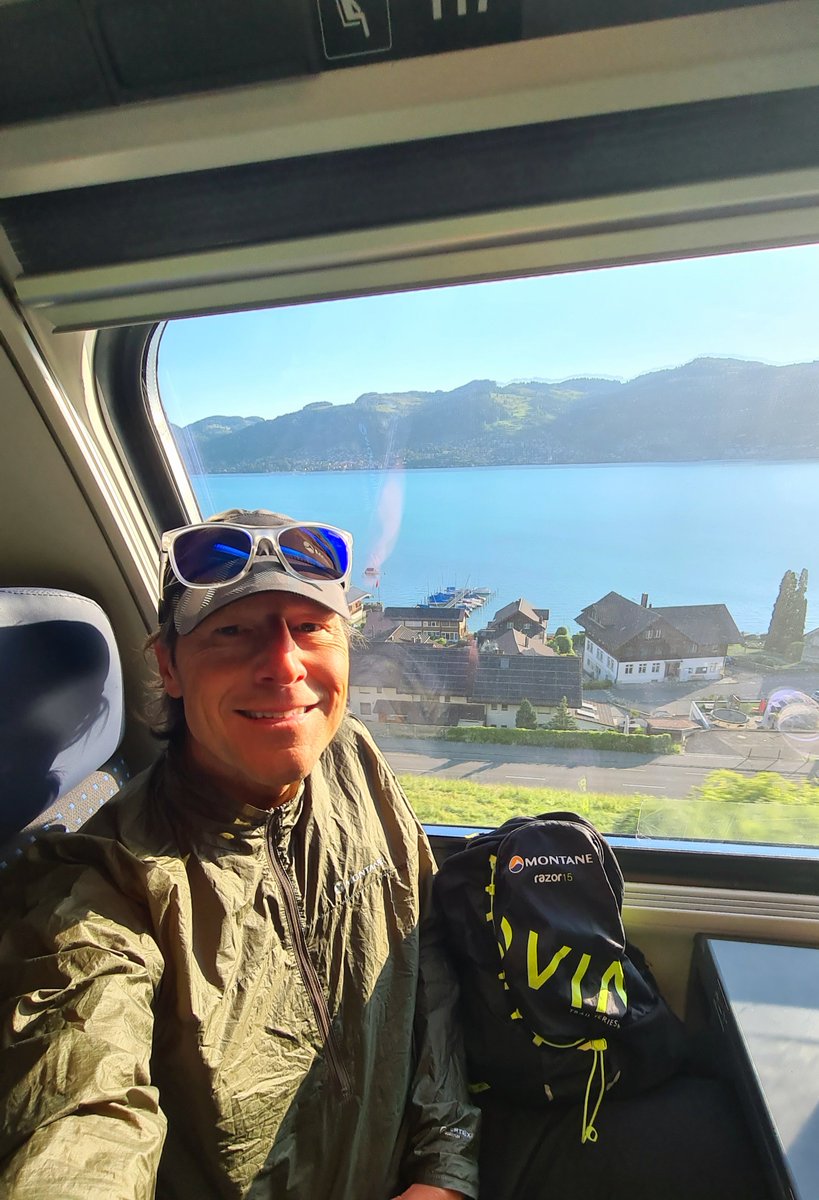 Camino hacia Valais/Wallis 🏔🇨🇭 #Montane 
<a href="/EsportivaAksa/">Esportiva AKSA</a> <a href="/spo/">ほっぽ</a>