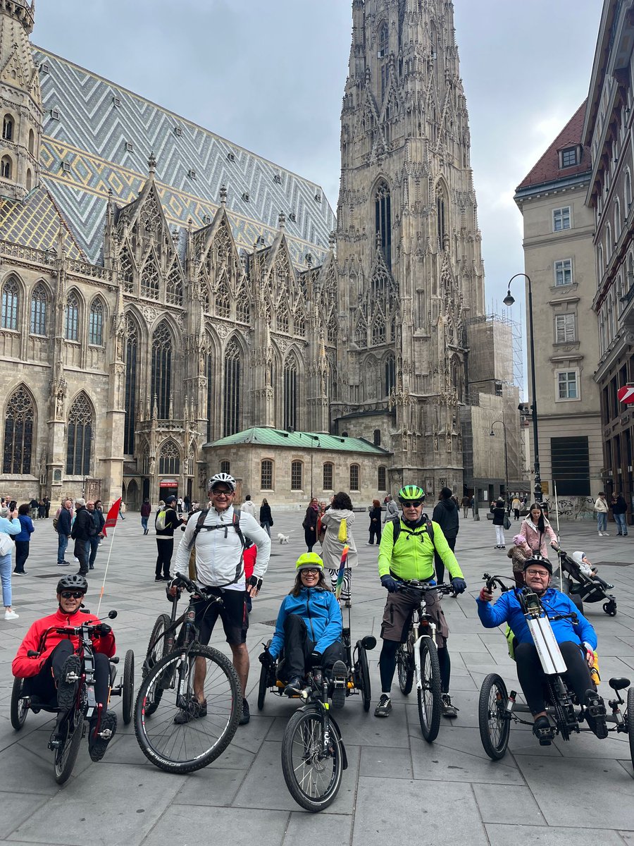 Siff66's tweet photo. Ich hab's wieder getan: #grenzen-ueberschreiten
Bei der 15. Ausgabe erstmals mit drei Rädern #varibike. Die erste Etappe von Wien nach Krems 92km mit viel Gegenwind, aber mehrheitlich trocken.
#multiplesclerosis  #ms https://t.co/fsut08ZAOw