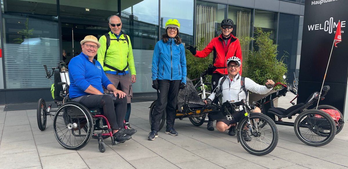 Siff66's tweet photo. Ich hab's wieder getan: #grenzen-ueberschreiten
Bei der 15. Ausgabe erstmals mit drei Rädern #varibike. Die erste Etappe von Wien nach Krems 92km mit viel Gegenwind, aber mehrheitlich trocken.
#multiplesclerosis  #ms https://t.co/fsut08ZAOw