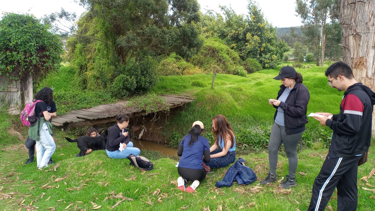 UdesaUptc's tweet photo. Hoy se desarrolló la jornada un día caminando ríos #WalkingRivers. El río Jordan, eje ambiental de la ciudad de Tunja, fue el protagonista! Reconocerlo como ecosistema  estratégico, hábitat y  corredor biológico, escencial en territorios resilientes. Otra mirada se necesita... https://t.co/egCdJlDk4V