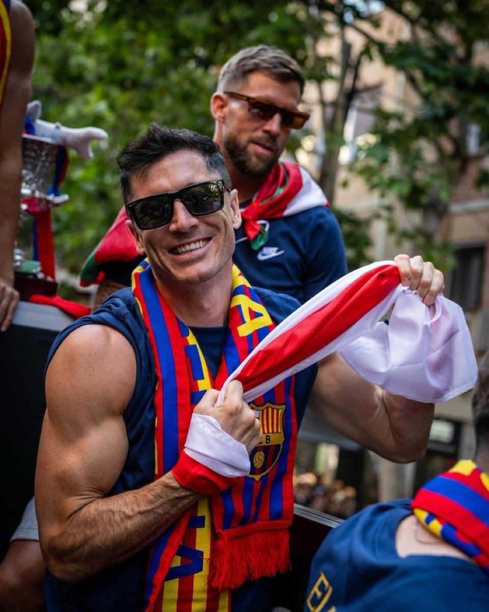 Barça Universal (@barcauniversal) on Twitter photo Lewandowski still hopes to win the Pichichi award. Mbappé is currently 3 goals ahead of him, with two games remaining.
— <a href="/mundodeportivo/">Mundo Deportivo</a> Lewandowski still hopes to win the Pichichi award. Mbappé is currently 3 goals ahead of him, with two games remaining.
— <a href="/mundodeportivo/">Mundo Deportivo</a>