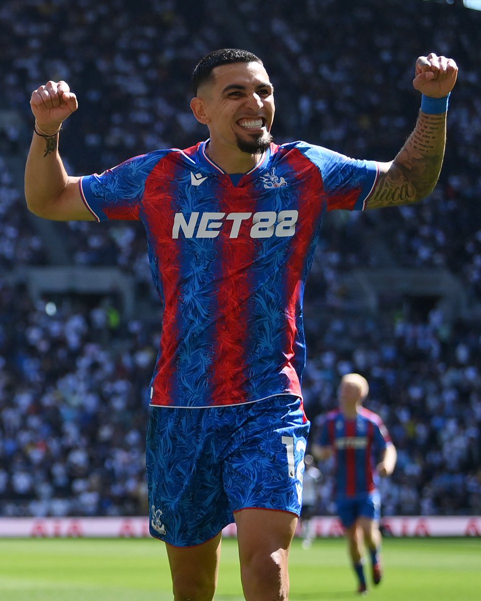 Daniel Muñoz. Colombiano.

Nada más eso. 

🏆🇨🇴

#FACup