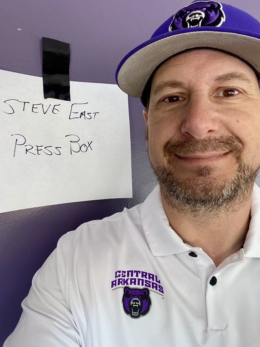 SR DAY &amp; the end of an era @ The Bear!
<a href="/UCABearBaseball/">UCA Baseball</a> v UNA. 1:05 pm
🎙️📻:  <a href="/TheBear91_3/">The NEW Bear 91.3, KUCA-FM!</a> airtime 12:40 pm
💻📱:  TuneIn app  /  UCA.edu/KUCA
Steve East works his final <a href="/UCAAthletics/">Central Arkansas Athletics</a> home event today after 31 years! Let’s do it!
#BearClawsUp x #FightFinishFaith