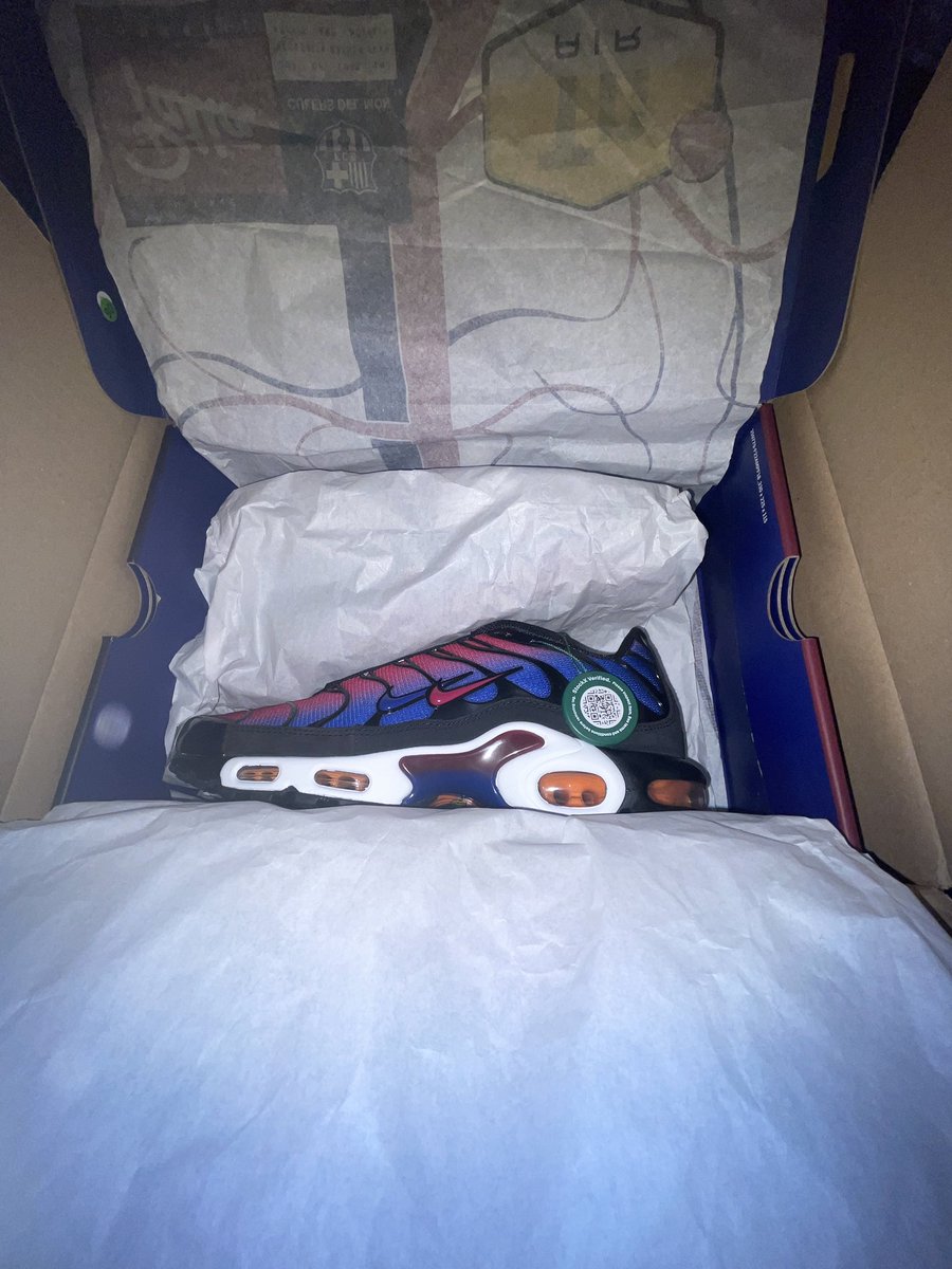 Cjay_307's tweet photo. @HypeDrop thank you for This Nice Shoes 🙌🏻 https://t.co/7F019sLRra