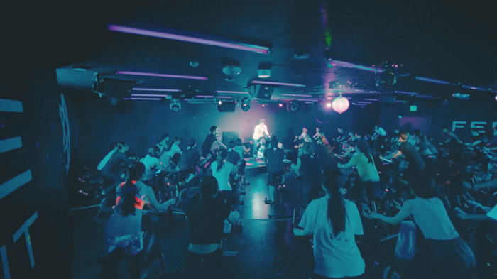 なんで私が神説教 6話ロケ地情報。
麗美静がもらった無料体験チケットで汗を流したジムは FEELCYCLE 汐留(東京都港区東新橋1-9-1東京汐留ビルディング2F)です。
マップ maps.app.goo.gl/SNF5Y7BeMwwN8B…
#神説教 #広瀬アリス #渡辺翔太 #SnowMan