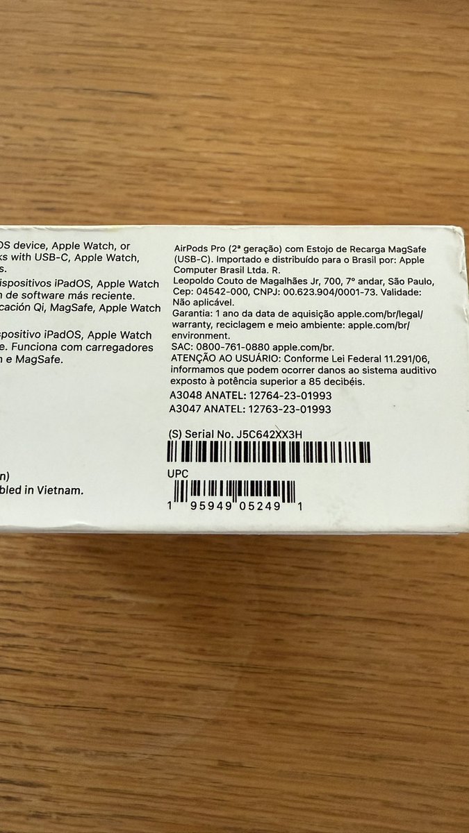 piojoxtreme's tweet photo. @ML_Mexico Hola, compré unos airpods en la tienda “oficial” de apple, me llagaron incompletos, usados y ya registrados desde 2023, el número de serie de la caja no coincidía con el de los airpods, los devolví y no quieren reembolsar por que en la devolución había “faltantes”! @Profeco