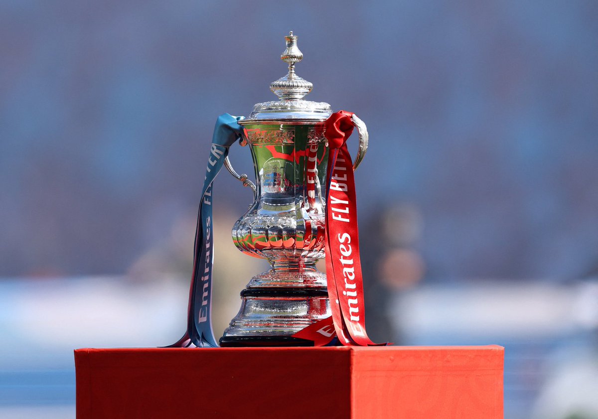 PLHaberler's tweet photo. 🦅 Crystal Palace başardı! Kulüp tarihinin ilk kupasını kazandılar!

🏆FA CUP ŞAMPİYONU CRYSTAL PALACE❗️❗️ https://t.co/IgjiMuCKMM