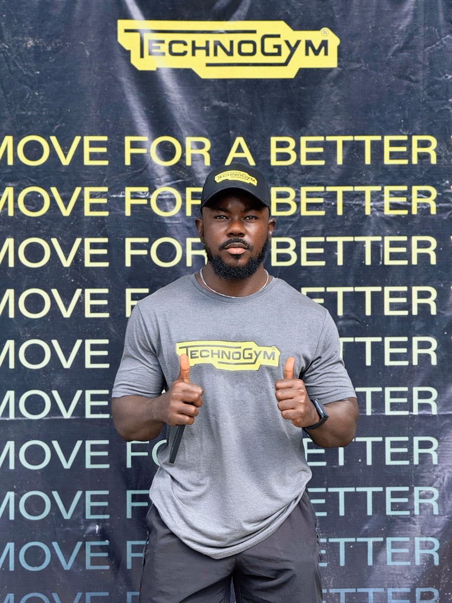 macblakefitness's tweet photo. Golf ⛳️ + Recovery 🧘🏾‍♂️
Stretching golfers at the World Corporate Golf Challenge 2025, as part of the Technogym x BPL Wellness team.

Keeping the body sharp, swing-ready, and pain-free.
#MoveWellPlayWell #TechnogymNG #BlakeFitness #golf https://t.co/kka3my5UvK