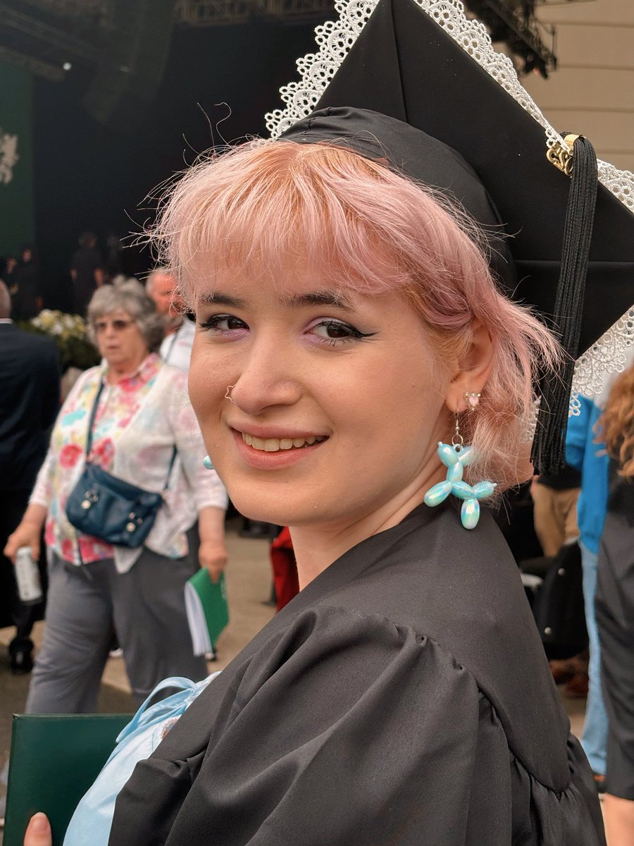 clydedisorder's tweet image. Class of 2025 🥳