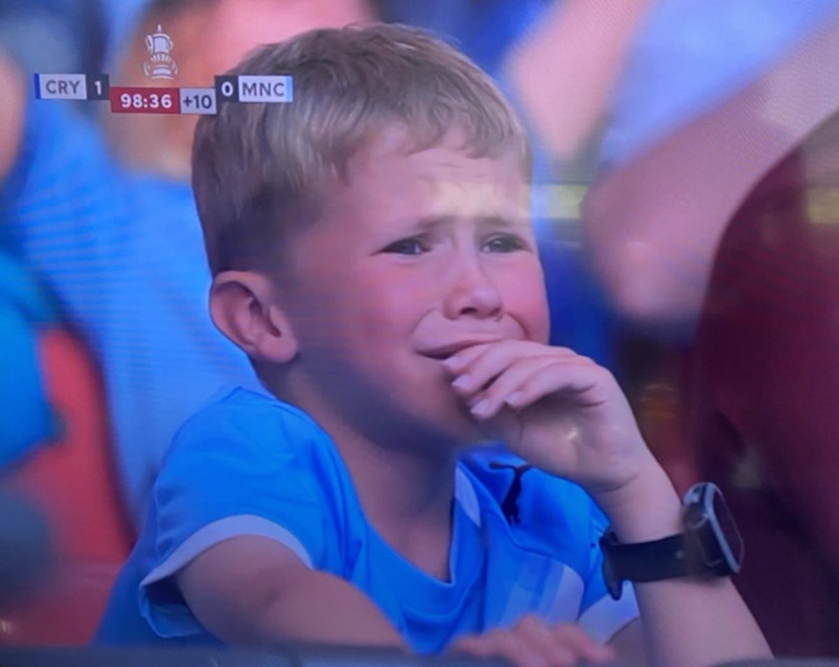 FootyHumour's tweet photo. Heartbreak for Man City’s oldest fan in the stands https://t.co/gJQ66a1lc3
