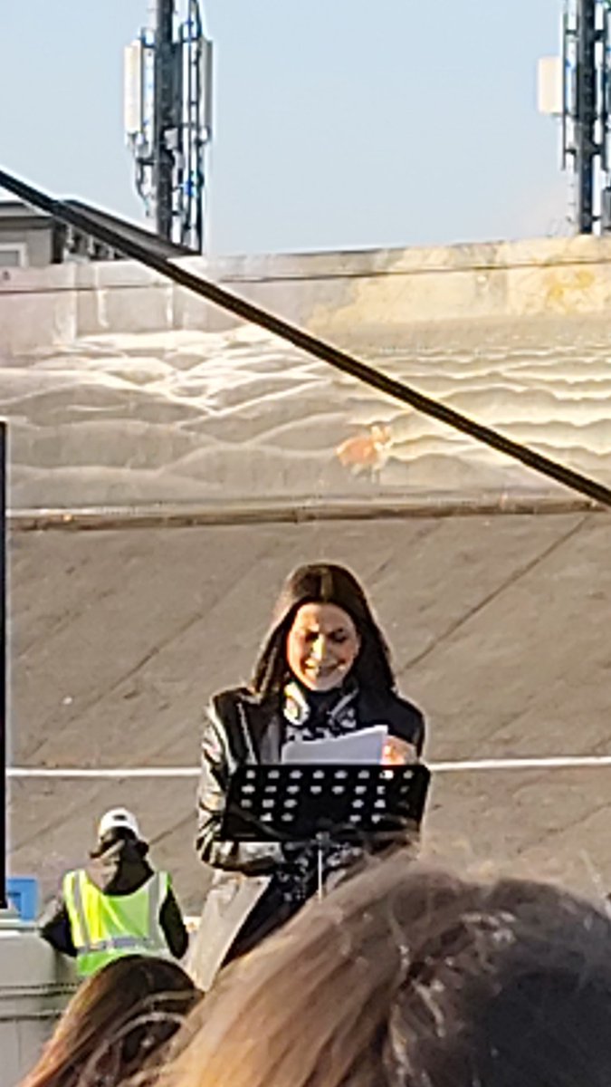 BookBlogSaloneLibro tweet media