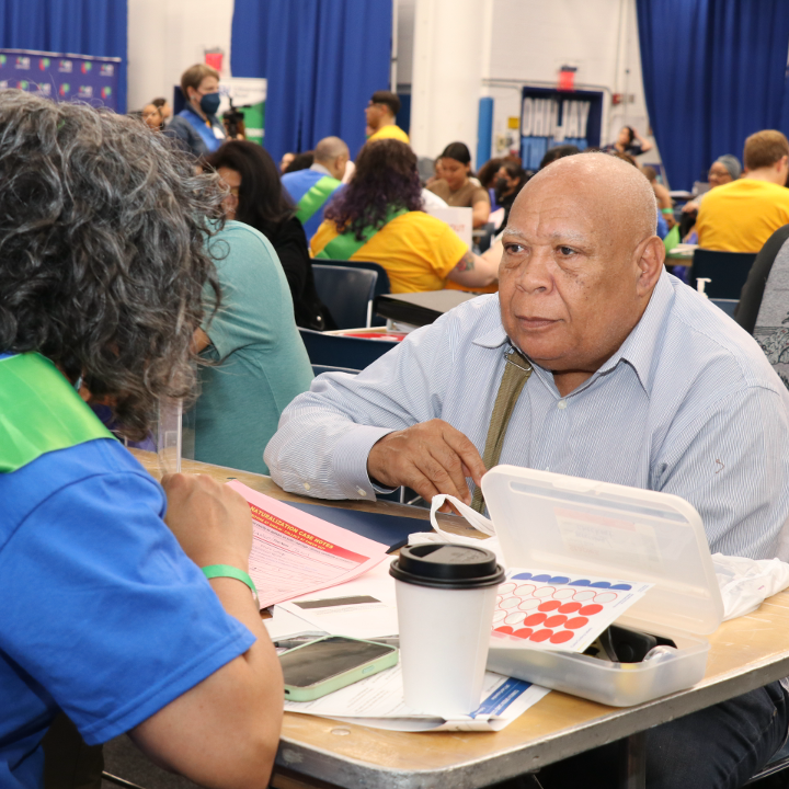 CUNYCitizenship's tweet image. Excitement is in the air!!! ✨✨🇺🇸 Our event participants are moving through all the stations finding out about their eligibility for citizenship, completing the N-400 forms and leaving ready to mail their application. We couldn’t be happier for them! 🥹