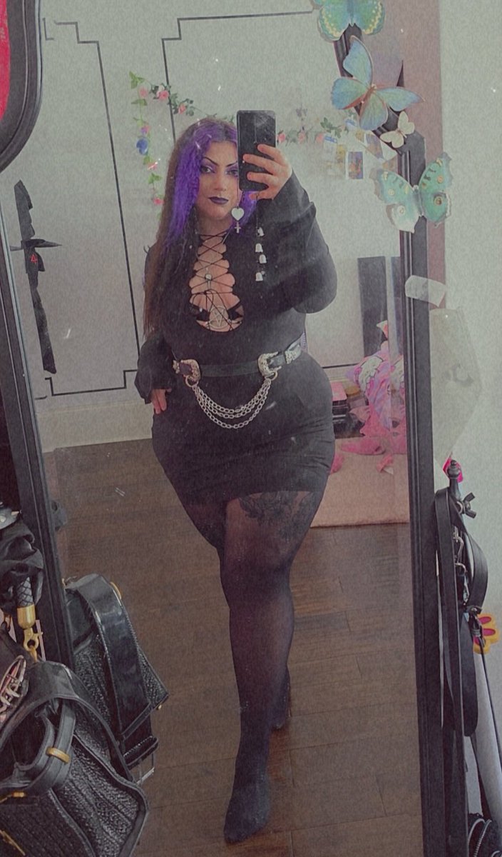 Empress__Lilith's tweet image. Out at spoons, and you should send drinks to My table. I deserve them more than you. DM for details, pigs.

Findom femdom findomme femdomme gothdomme altdomme ukdomme ukfindomme
