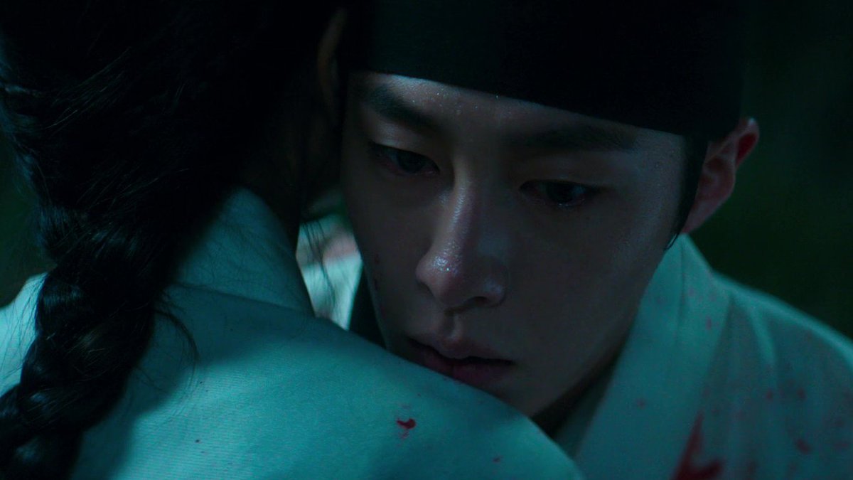 ramblingsofafan's tweet photo. HR wanted to off himself the moment he killed his enemy, once he's gone there'd be no reason to live; he loathed himself so much he couldn't live with himself,those few hours he lives on FOR HER,the woman who grew to love his unlovable self,are HR's greatest victory #DearHongrang https://t.co/cDBUHr98rM