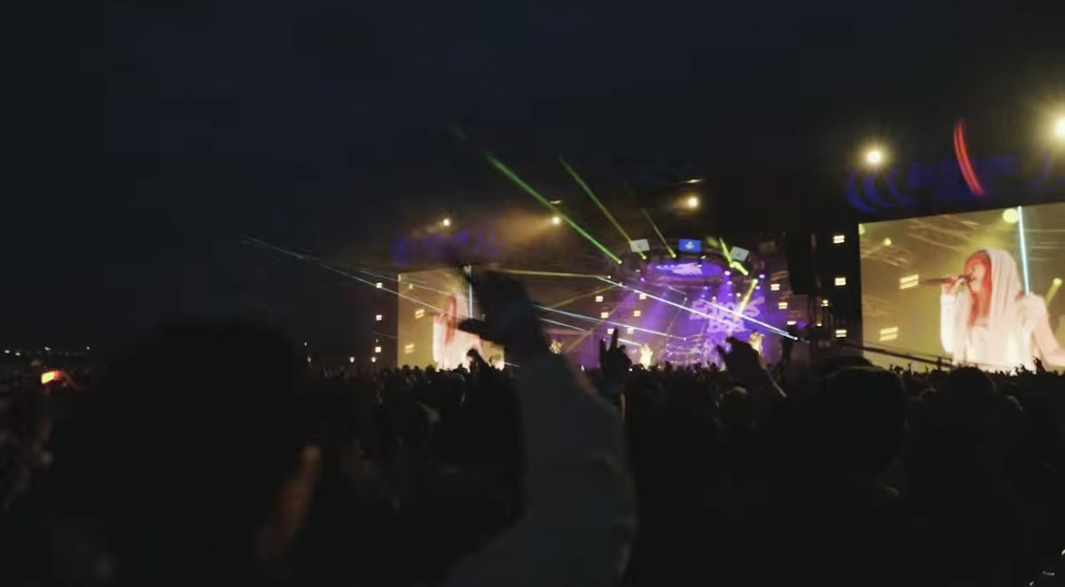 4月に横浜・赤レンガ倉庫で開催した “Echoes Baa”Day2のライブ映像公開⚡️

YOASOBIのライブ観てみませんか？
▶️youtu.be/s6nXIpOLQz0?si…