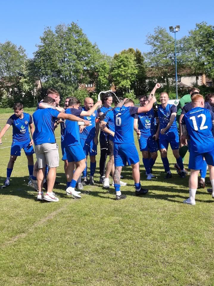 Not the best of games but at the end of it all we got the job done over 28 games not just one and we are Division One baaaaybeeeee! Great turn out too thanks to all the supporters who turned out! 

#MonTheJags #Back2Back