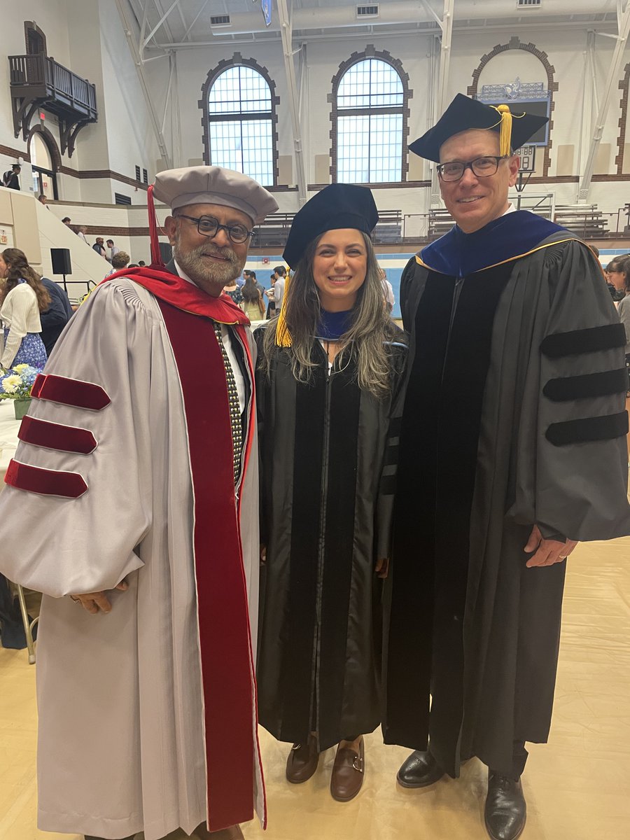 ShafikIslam's tweet photo. One of the most desirable perks to be a #Professor !
Celebrate the accomplishments of academic children.
@TuftsEngineer @TuftsUniversity
Catherine #USA
Ghazal #Iranian
Veronica #brazil
#EngineeringDiplomacy as they embark on solving most pressing #Engineering and #Diplomacy problems of our time! Congrats.
