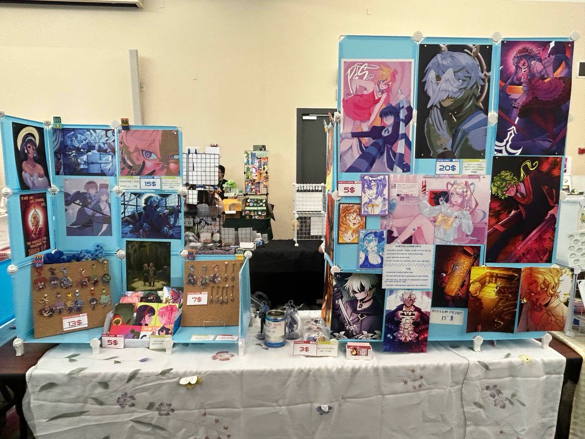 <a href="/Scyfosu/">⟡</a> AND I ARE AT <a href="/DavisAnimeCon/">DAiCon (Davis Anime Convention)</a> COME BY!!!! COME BY!!!!