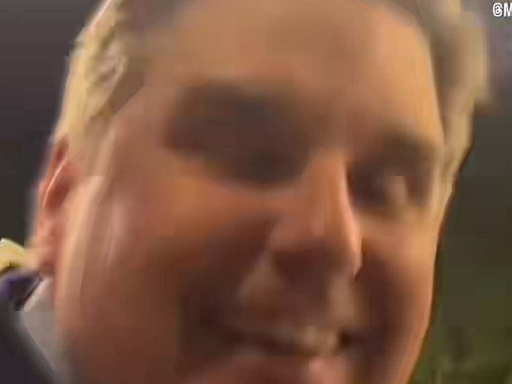barstoolsports's tweet image. No One Is Safe From The Knicks… Brian Windhorst Gets Screamed At While Walking Down The Street buff.ly/83yiro1