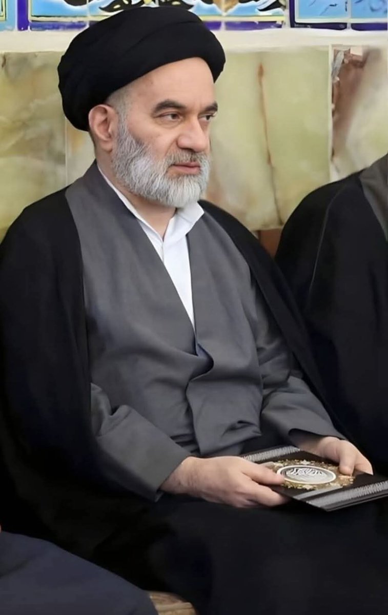 Banjamiin's tweet image. ويكتبُ عن نفسِه (مُحمّد رضا) رسالةٌ تربويّةٌ وأخلاقيّةٌ بالغة.