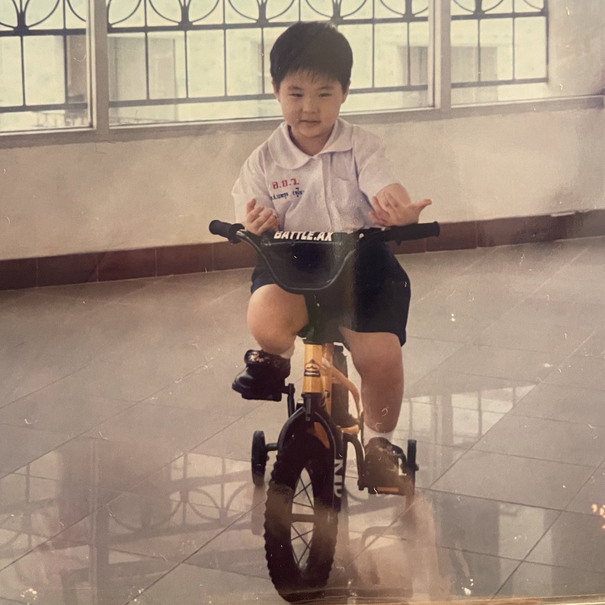 yol2ux's tweet photo. บอกตรงๆเลยว่า ผมขอขอบคุณทาง Olympop มากๆนะครับ ที่ทำให้ช่วงเดือนที่ผ่านมาของผมมีสีสันมากได้กลับไปเรียกจิตวิญญานนักซิ่งกลับมา ผมตั้งใจซ้อมขับรถเบบี๋บอสอย่างเต็มที่จริงๆ สนุกมากครับ🤓🧡😈🤘🏻(ขอบคุณรูปด้วยนะค้าบ🙏🏻)
#ZOLAR #EURO_ZOLAR 
#OLYMPOPDAY #OLYMPOP2025 
#PEPSIpresentsOLYMPOP https://t.co/xeMtc5c1sm
